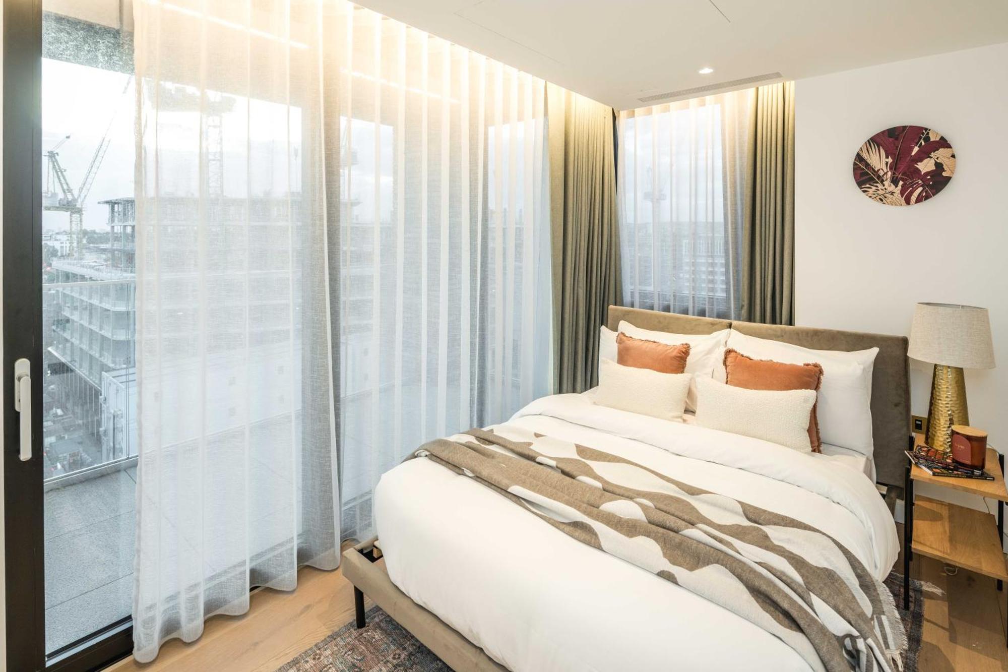 Kings Cross-luxury-sunset City View-gym-office Place-elevator